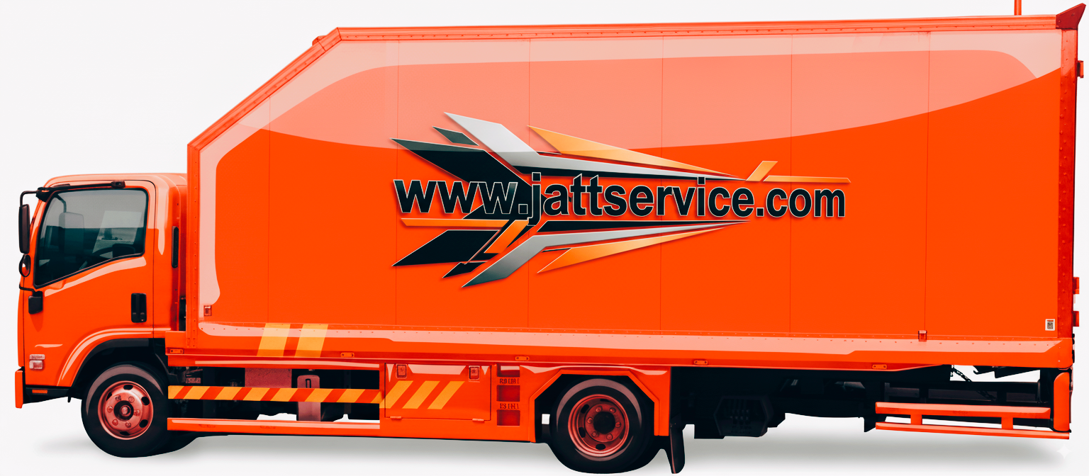 "سطحة مغلقة باللون البرتقالي لنقل السيارات مكتوب عليها www.jattservice.com، خدمة نقل سيارات من الرياض إلى جدة 24 ساعة